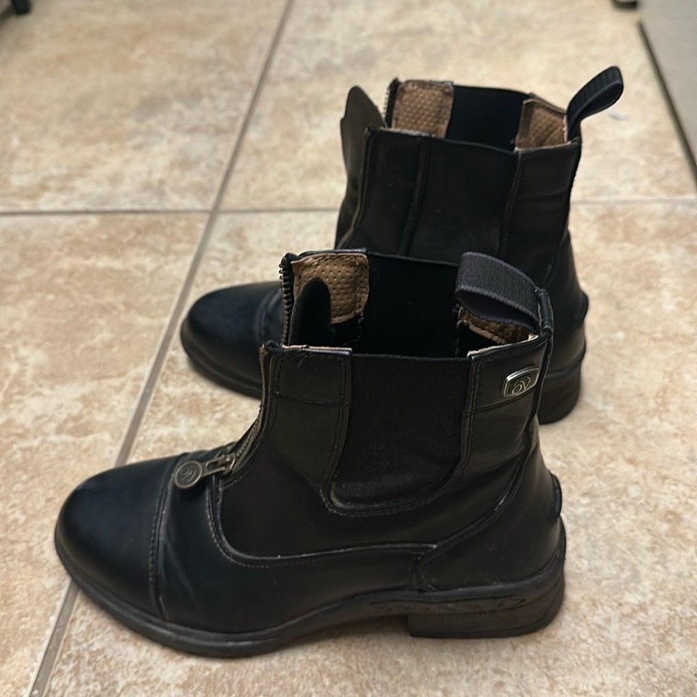 Size 7 Black, leather, Horseback Riding Boots